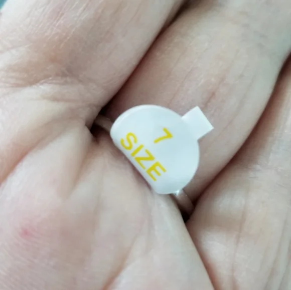 CORNOLIAN RING - Picture 6 of 12